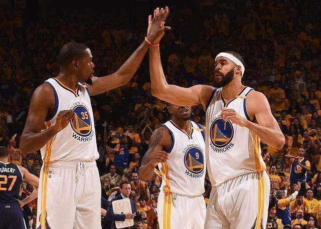 荷兰大名单：范戴克领衔；费耶诺德球员瓦伦特首次入选（荷兰队名单公布：范戴克压阵，费耶诺德的瓦伦特首次入选）