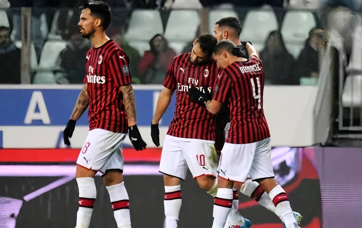 快船遗憾败给灰熊，球星关键时刻掉链子，祖巴茨表现明显下滑，保罗无责（快船憾负灰熊：关键时刻球星哑火，祖巴茨状态下滑，保罗无责）