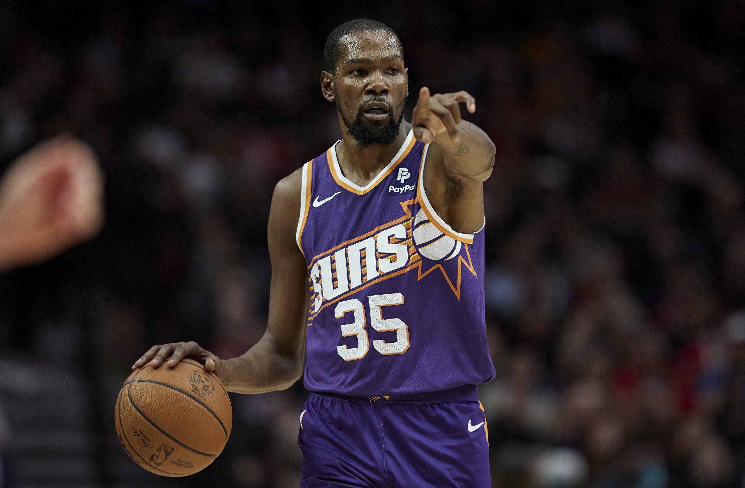 弗罗因德：奥地利重新打进世界杯意义重大；阿拉巴是个领导者（弗罗因德称奥地利重返世界杯意义非凡，阿拉巴堪称球队领袖）