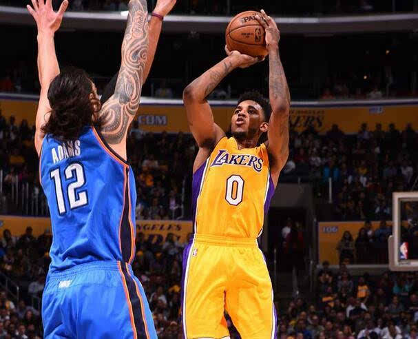 重磅！海港7将有望冲国足，后防线大清洗，杨希挤掉嫡系能成主力？（海港7人竞逐国足席位，后防或将换血，杨希能否挤下嫡系成为主力？）