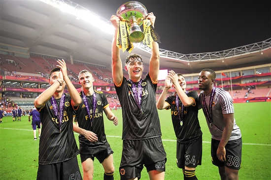 罗马诺：米兰之前就关注过帕尼切利，但白学堡1月不会卖（罗马诺：米兰早已关注帕尼切利，白学堡冬窗拒售）