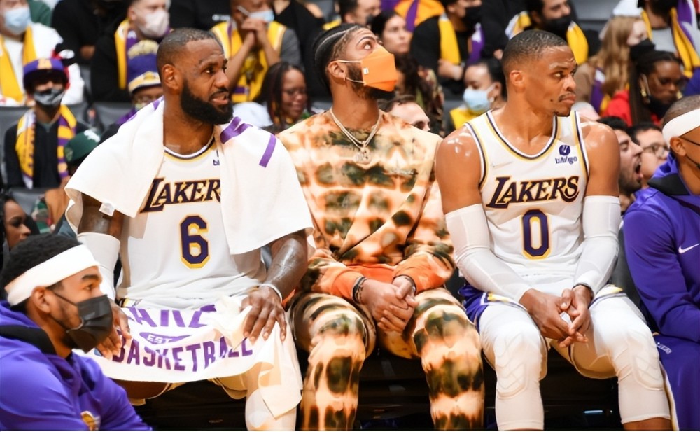 9球5助，吴曦刷新个人单赛季中超进球与制造进球纪录（9球5助，吴曦单赛季中超进球与参与进球数创生涯新高）