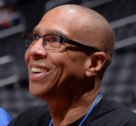 米纳拉：17岁被造谣成42岁，诽谤与谣言摧毁了我的职业生涯（米纳拉：年仅17岁却被谣传为42岁，流言与诽谤毁掉了我的职业生涯）