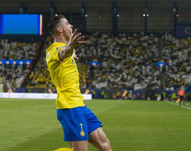 意媒：伊布、费拉拉入选米兰冬奥会火炬传递阵容（意媒：伊布、费拉拉入列米兰冬奥会火炬手名单）