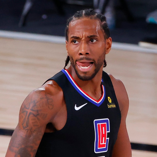 体图：阿方索-戴维斯与拜仁关于伤后薪资支付问题发生争议（体图：戴维斯与拜仁就伤停期间薪资支付产生分歧）