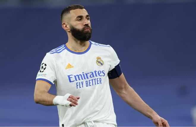 25岁圆神再建功：狂奔压迫 凌空外脚背进空门！16场8球4助（25岁圆神再度发威：狂奔逼抢后外脚背凌空破门，16战8球4助）