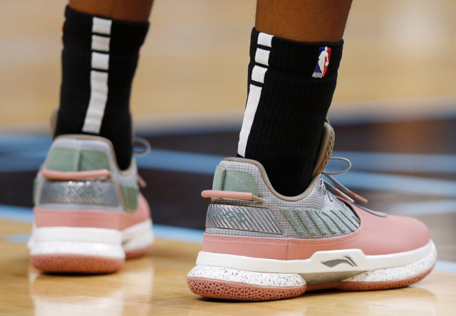 搞笑视频：足坛五大舞蹈排名，第一名猜猜看这是谁？（爆笑短片：盘点足坛五大神级舞步，冠军你绝对想不到！）